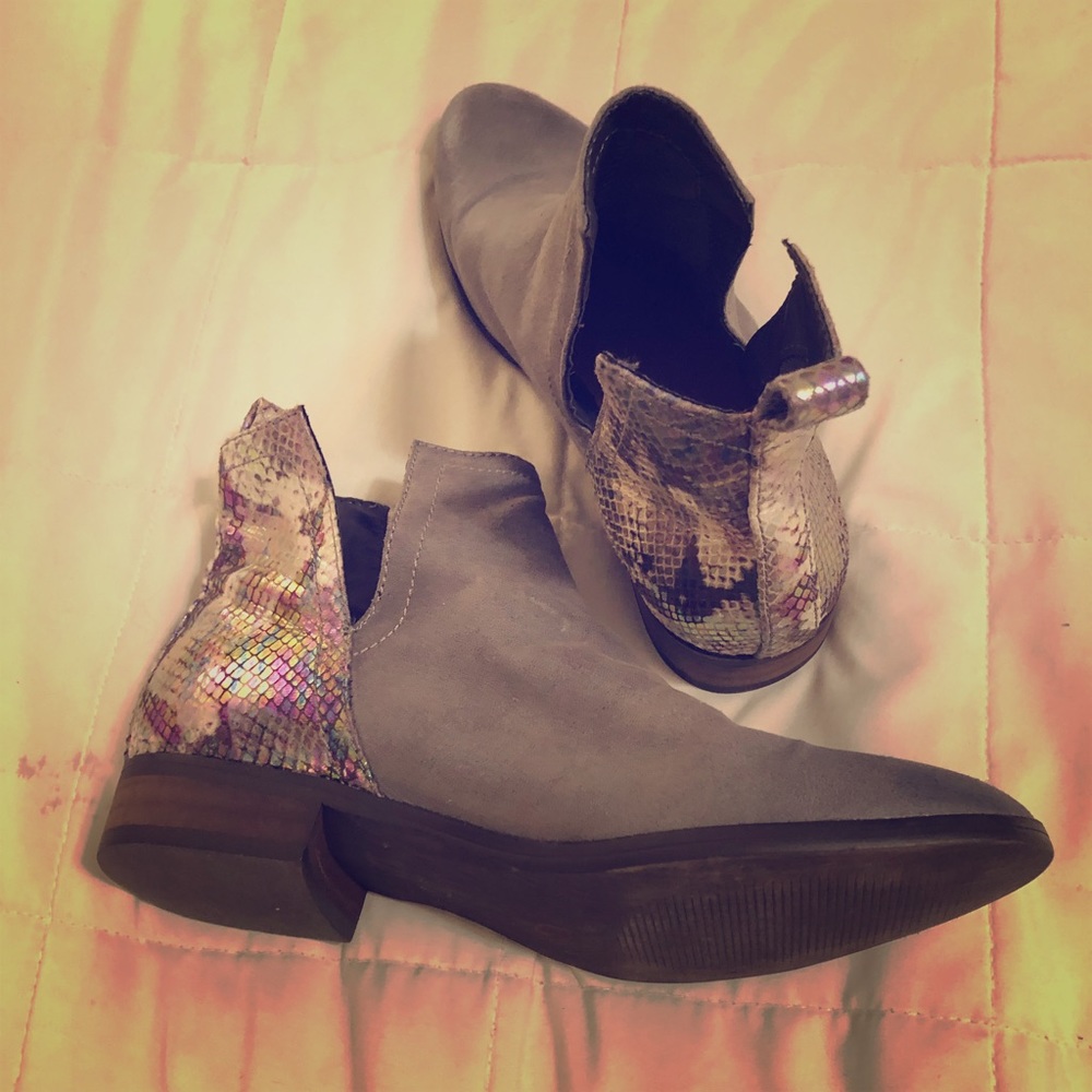 Ankle boots